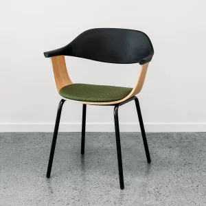 Moss dining chair in green