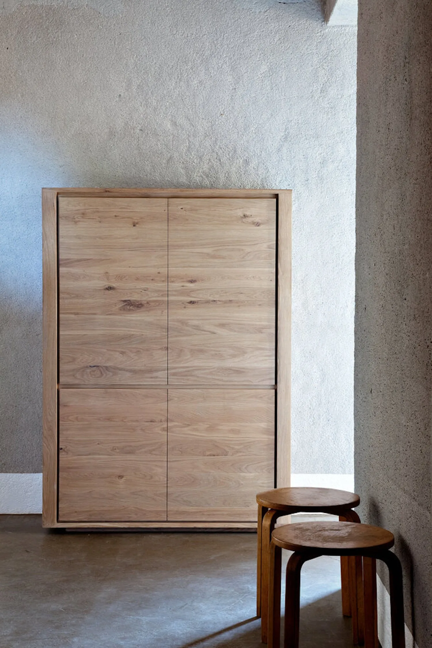 Oak Shadow Storage Cupboard