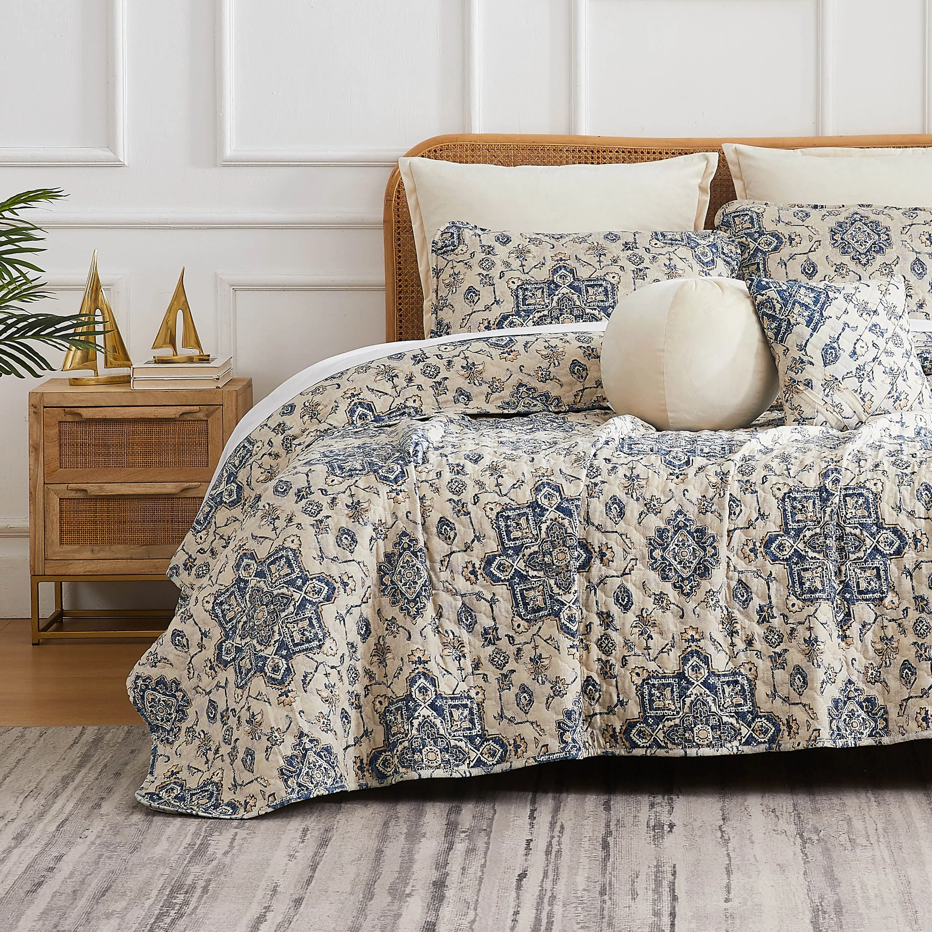 Persia 7-Piece Quilt Bedding Set