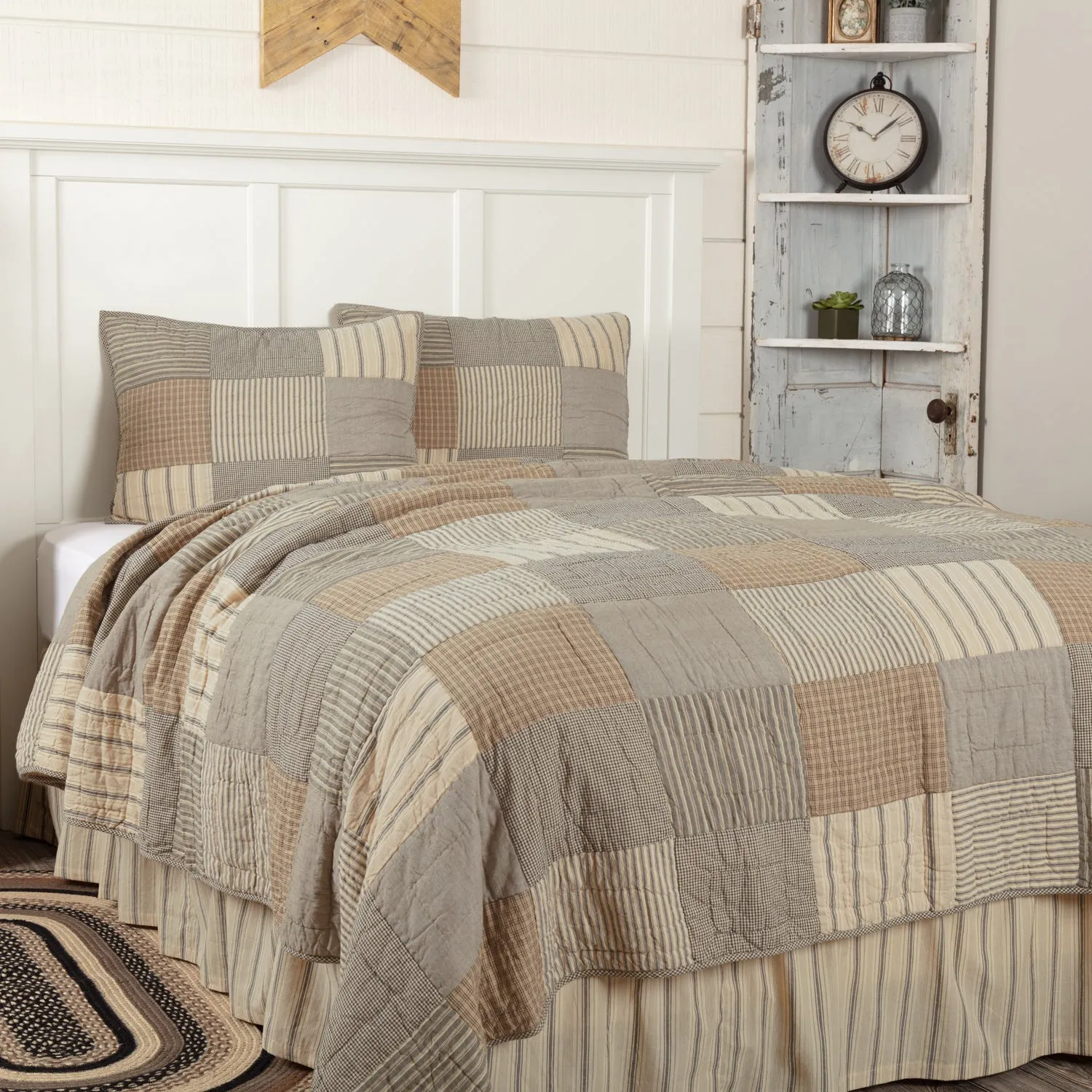 Sawyer Mill Charcoal Quilt Set, Quilt w/ Sham